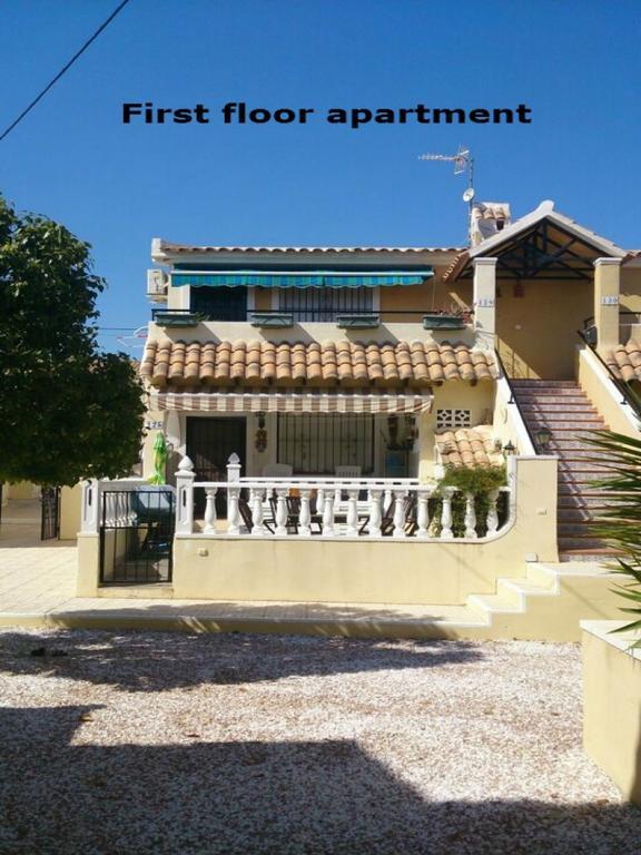 Apartment In Villamartin Номер фото